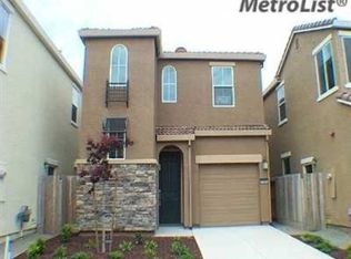 9946 Macabee Ln, Elk Grove, CA 95757