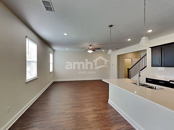 5th image of 179 Elcano Ln