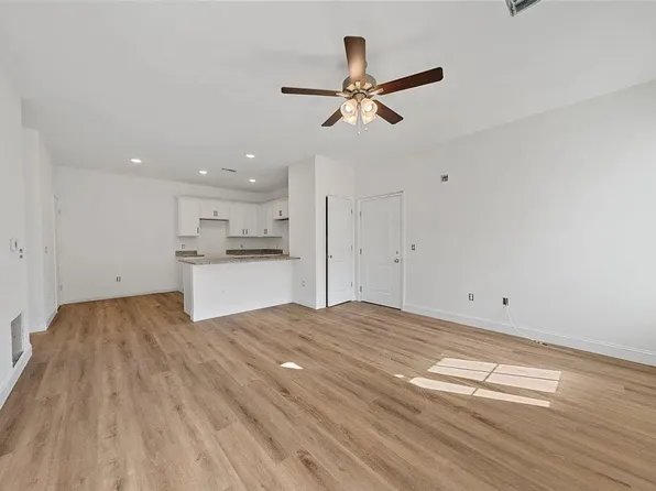355 Hillview Mills Blvd.