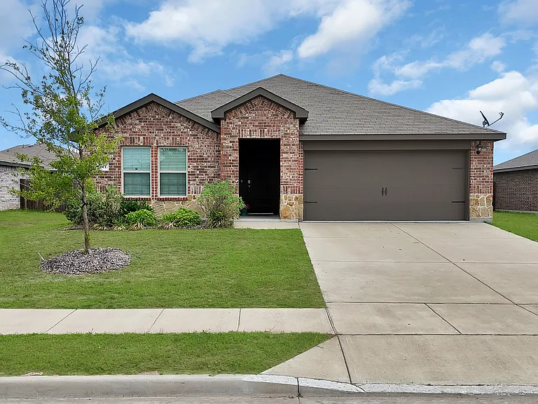 1311 Emi Kate Ln — Photo 39
