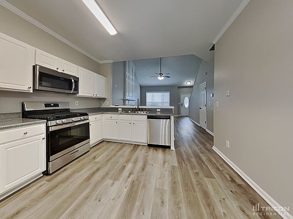 4th image of 325 Wittenridge Ct