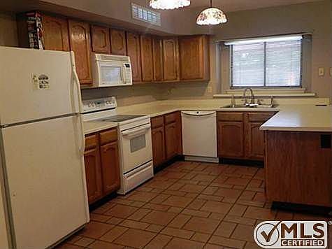 4th image of 707 Ponderosa Dr