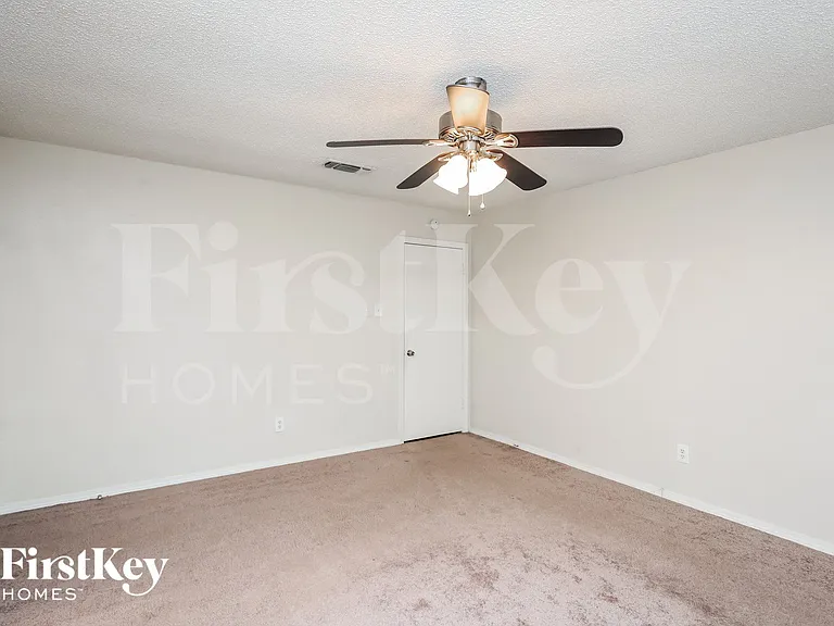 8513 Crestview Dr — Photo 10