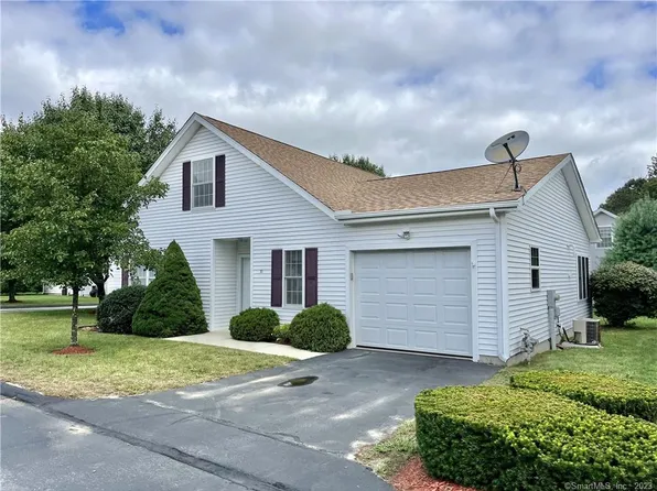 31 Trading Cove Circle #31, Norwich, CT 06360