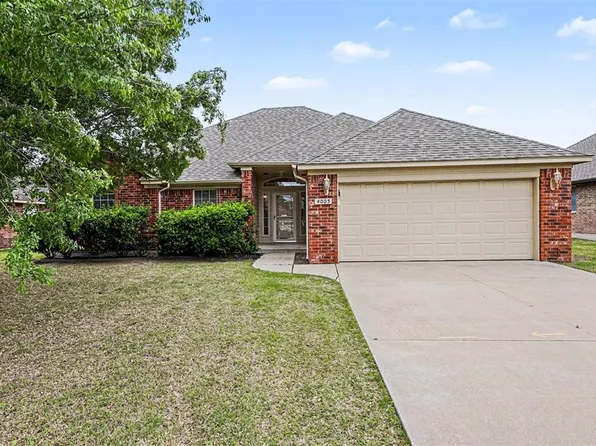 4005 Notting Hill Dr, Moore, OK 73160