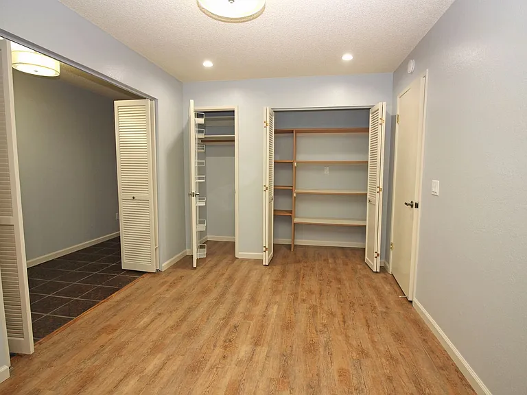 205 El Encanto Way — Photo 6