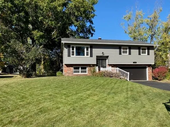 1954 Revere St, Freeport, IL 61032