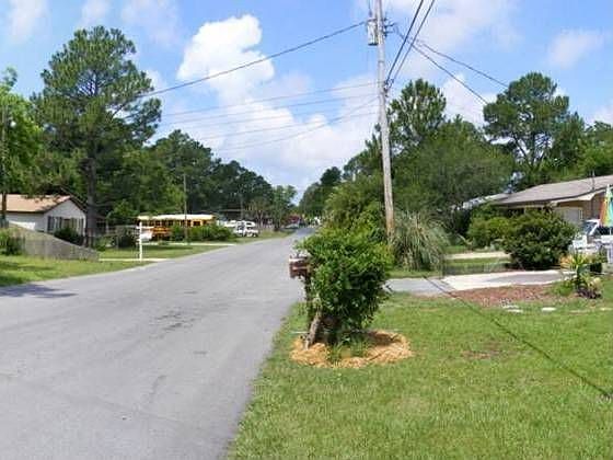 2nd image of 232 S Comet Ave