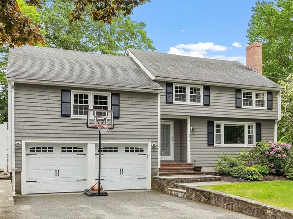 4 Reedy Rd, Lynnfield, MA 01940