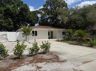 2327 Gull Ln, Sarasota, FL 34237