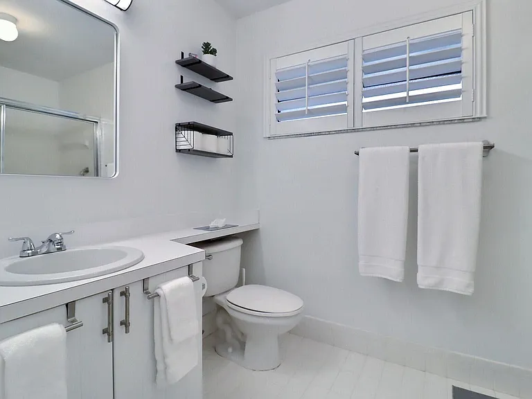 2514 Bedford Mews Dr — Photo 15