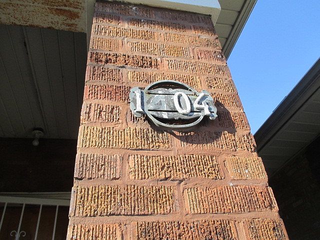 2nd image of 1404 N Lotus Ave