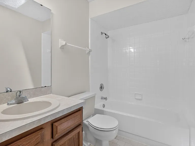1445 Classic Oak Rd W — Photo 23