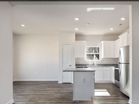 3rd image of 6916 Brandi Cir