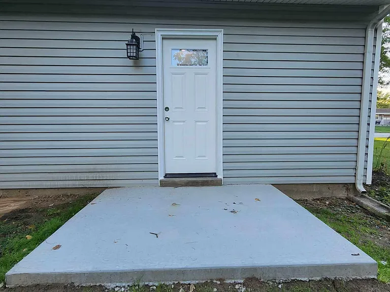 1732 Christine Dr — Photo 36