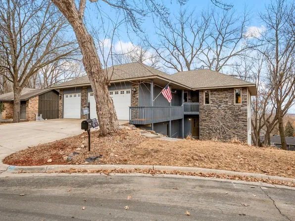 15121 Oakland Ave, Burnsville, MN 55306