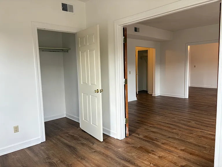 704 Interdrive St #2S — Photo 11