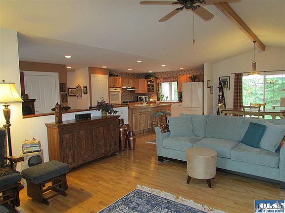 4th image of 179 Sunland Dr