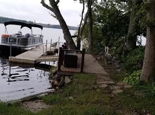 52 Myrtle Rd, Jewett City, CT 06351