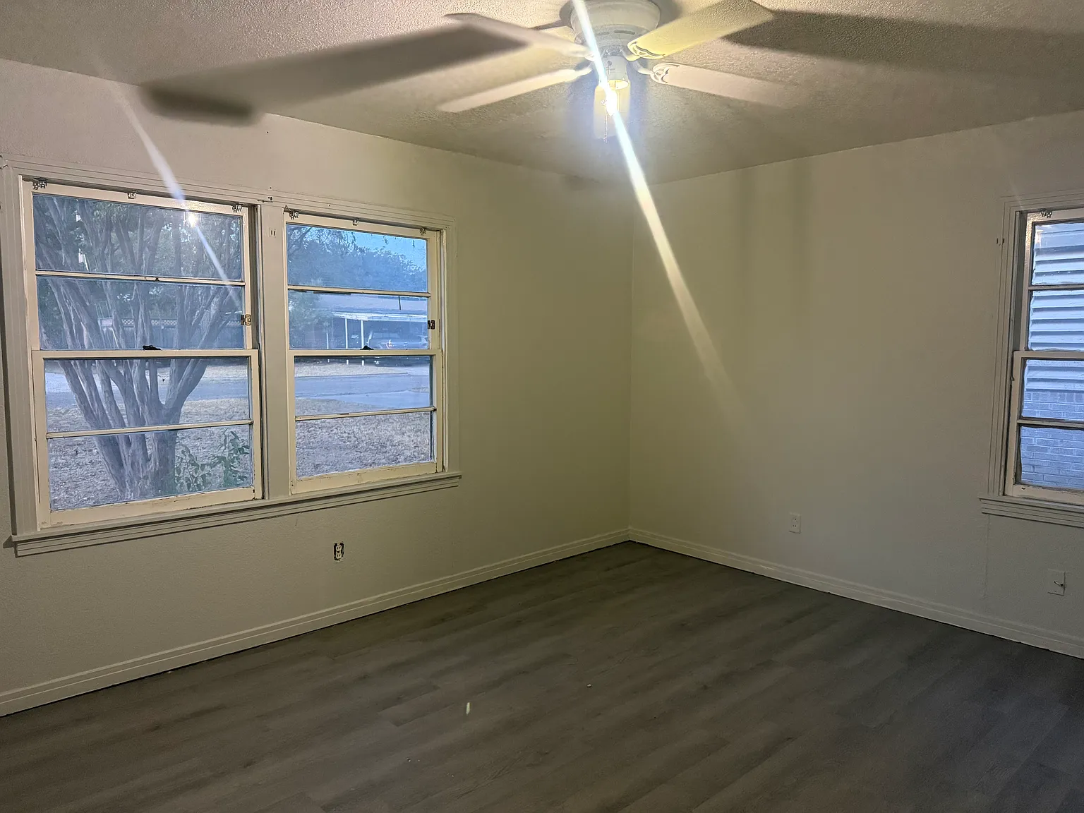3 bed, 1.5 bath, 1641 sqft, $2,350 — Photo 4