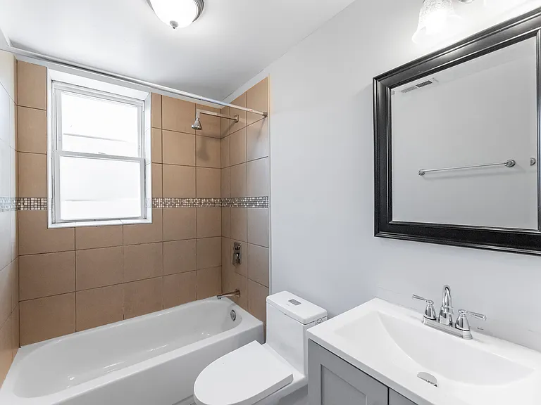 7626 S Drexel Ave — Photo 9