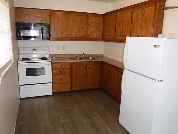 3rd image of 916 Parkway Ct #918