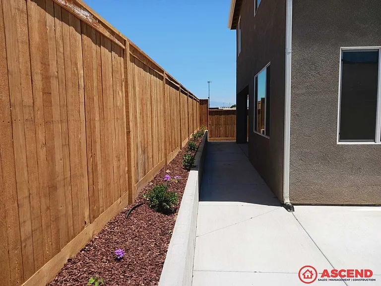 9734 Cotton Creek Dr — Photo 21