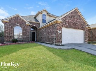 1101 Sunderland Ln, Fort Worth, TX 76134