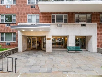 52-40 39th Drive #12H, Queens, NY, 11377