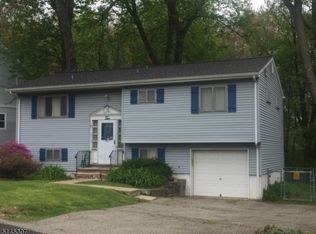 2 Kitchell Rd, Denville, NJ 07834