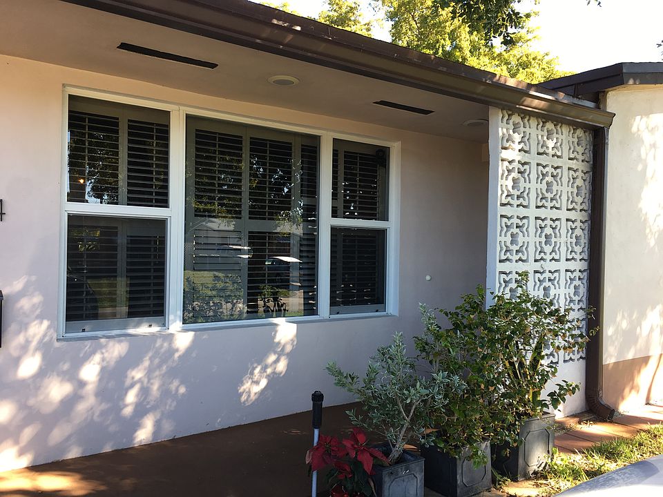 2nd image of 724 SW 4th St