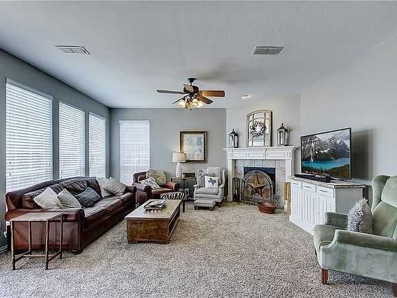 5th image of 2865 Greenway Dr