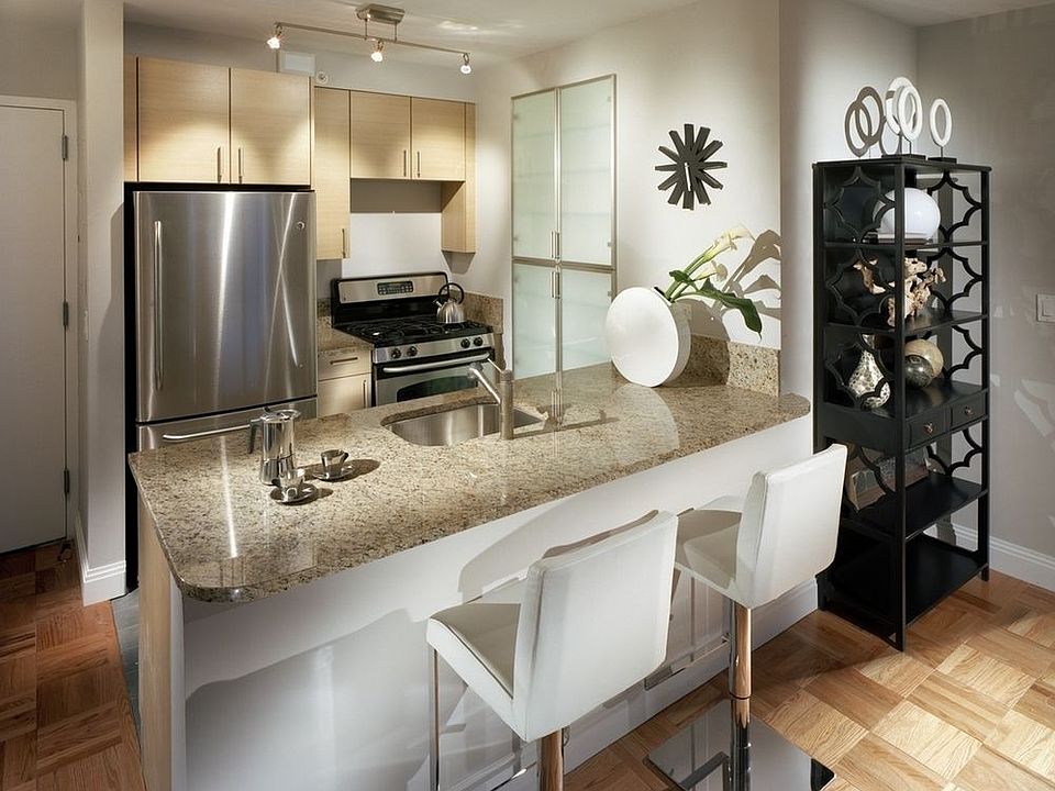 1st image of 125 W 31st St APT 58d