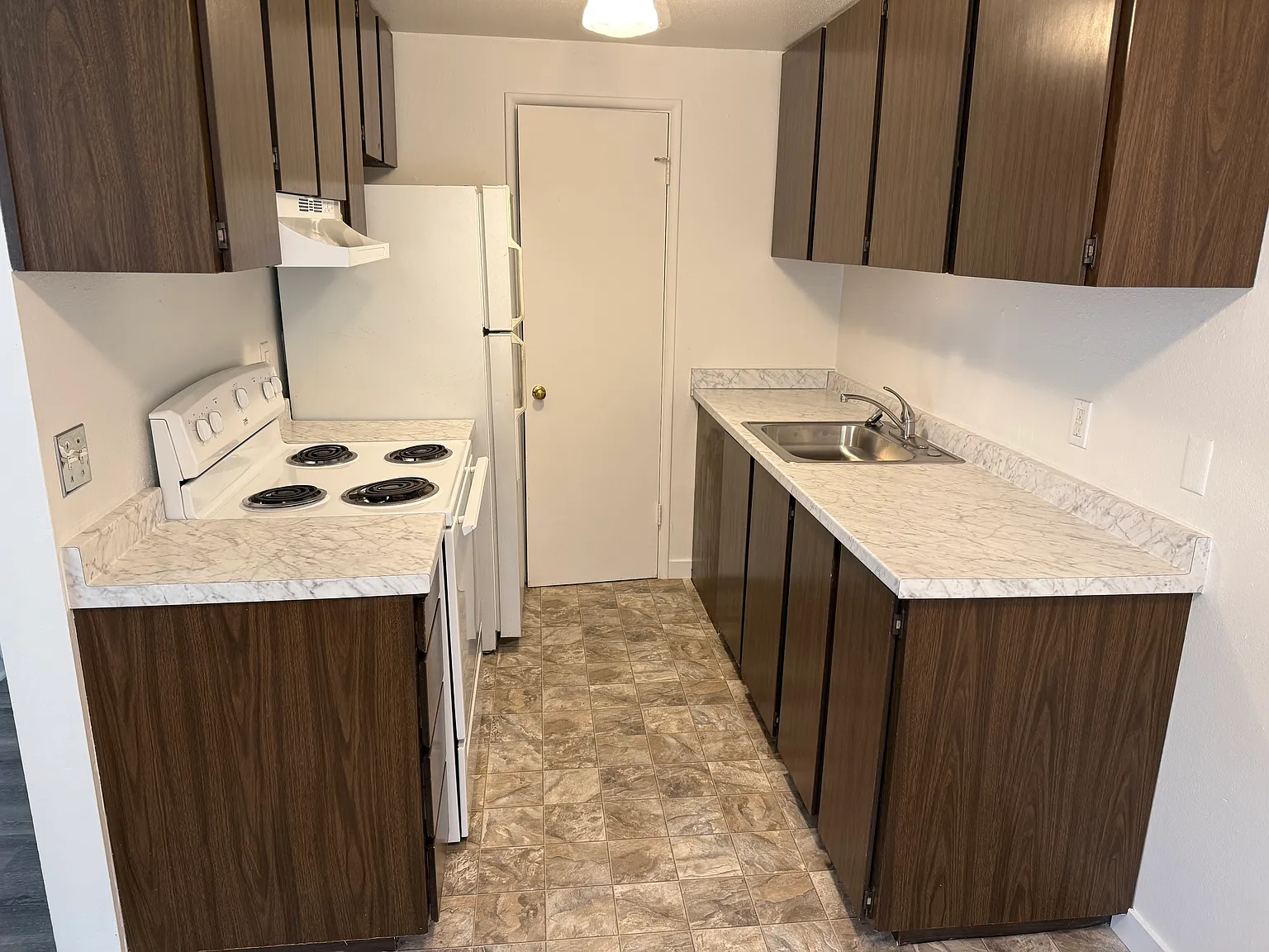 1 bed, 700 sqft, $1,000 — Photo 2