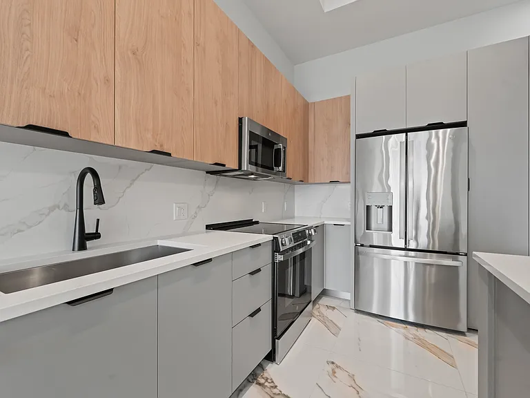 Leksa at Cityplace — Photo 121