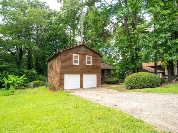 724 Ridge Ave, Stone Mountain, GA 30083