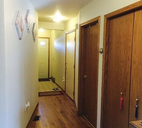 main level hall way bath&closet