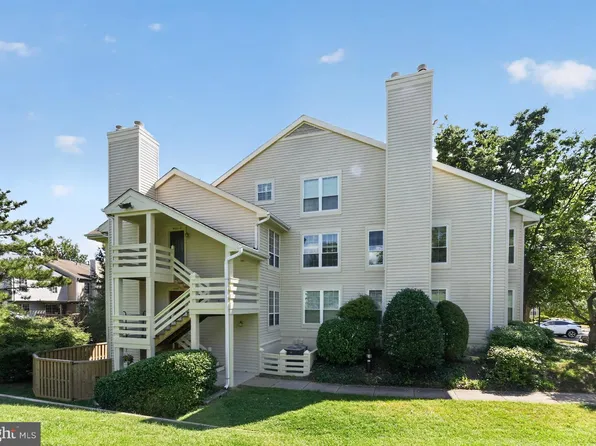 4501 Hazeltine Ct #G, Alexandria, VA 22312