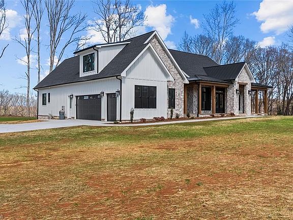 2nd image of 765 Golf Course Rd