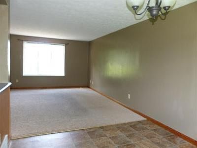 3rd image of 109 Naomi Ct