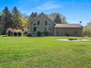 2277 J Edward Ct, Suamico, WI 54313