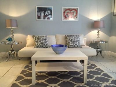 3030 Collins Ave APT 4E, Miami Beach, FL, 33140