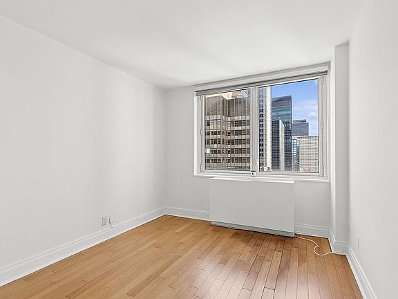 5th image of 212 E 47th St APT 28D