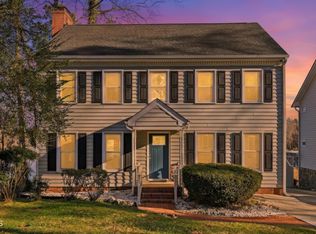 220 Kingsmill Rd, Cary, NC 27511