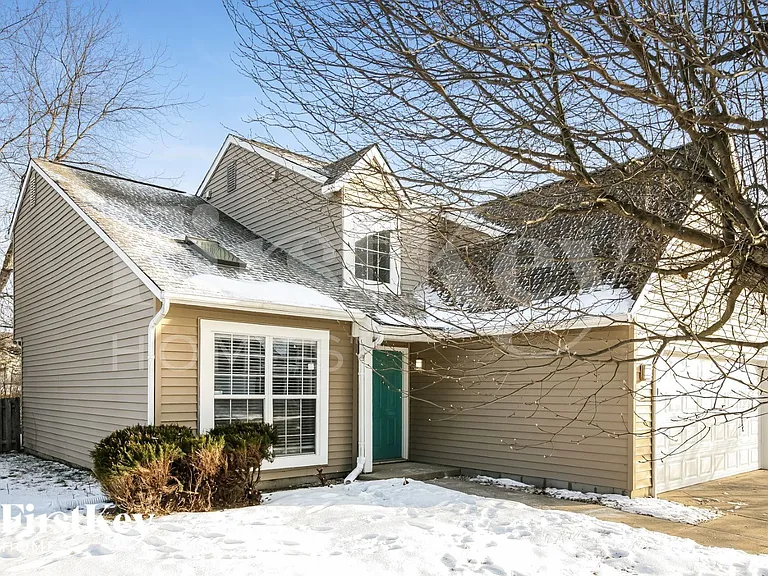 11142 Baycreek Dr — Photo 2