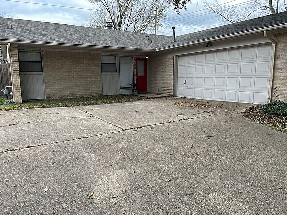 5th image of 1709 Langford St