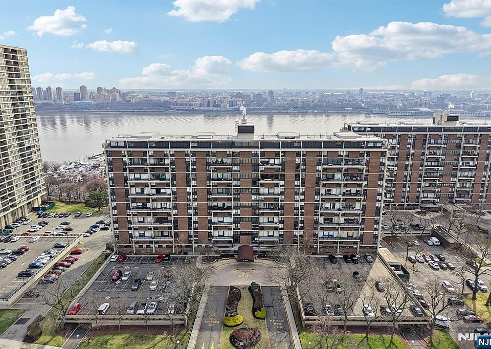 1st image of 2 Horizon Rd APT 1428