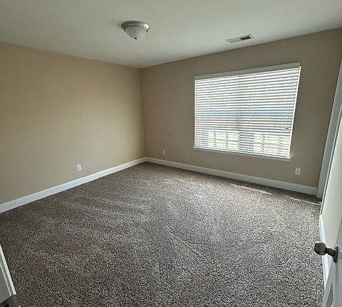 5th image of 220 Ashley Nicole Ln