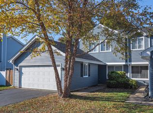 2830 Dorothy Dr, Aurora, IL 60504