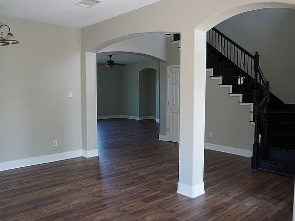 4th image of 1800 Rachel Ln